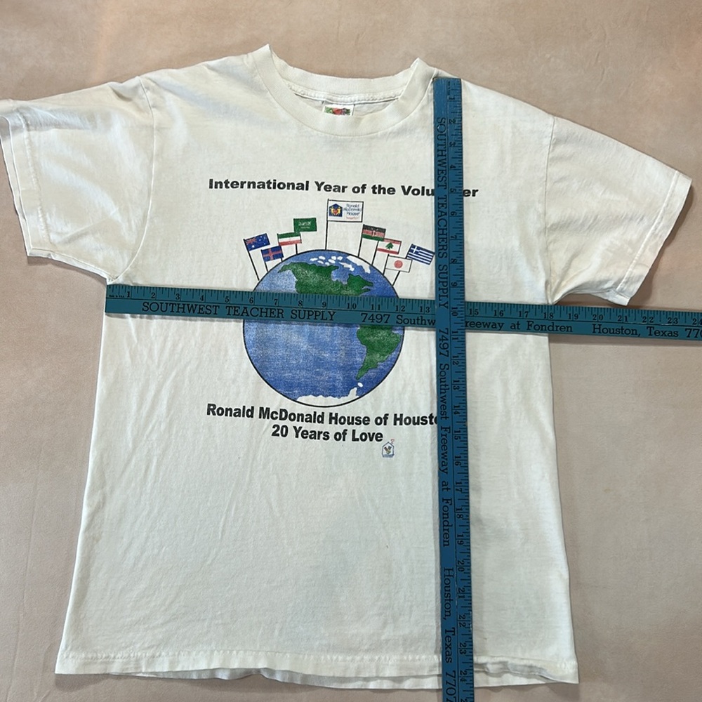 Vintage Houston Ronald McDonald House shirt - Picture 7 of 8